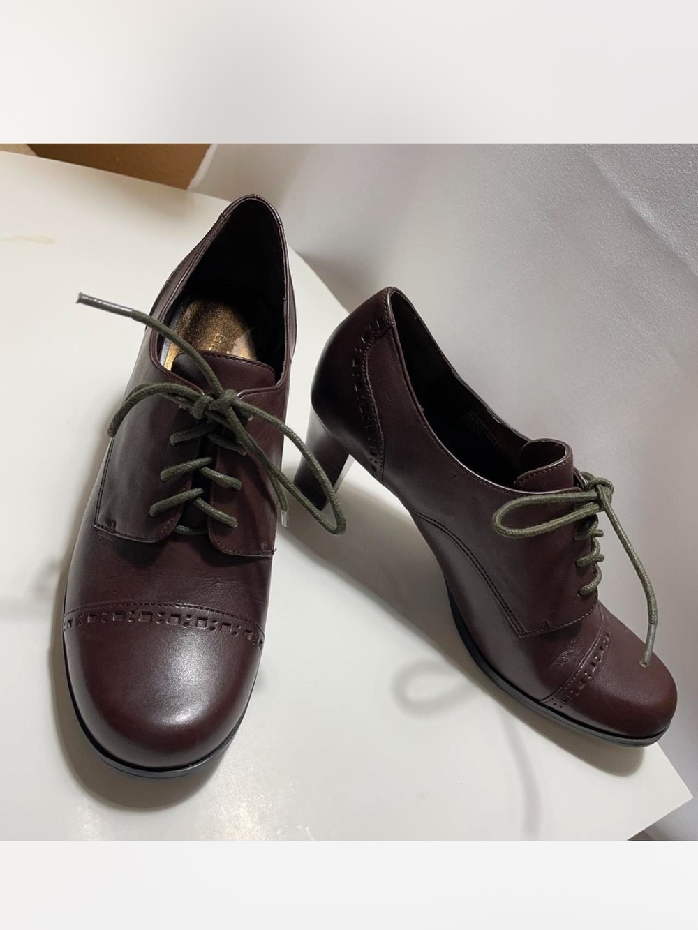 Etienne Aigner Classic Women's Oxford Heels in Dark Brown Sz6